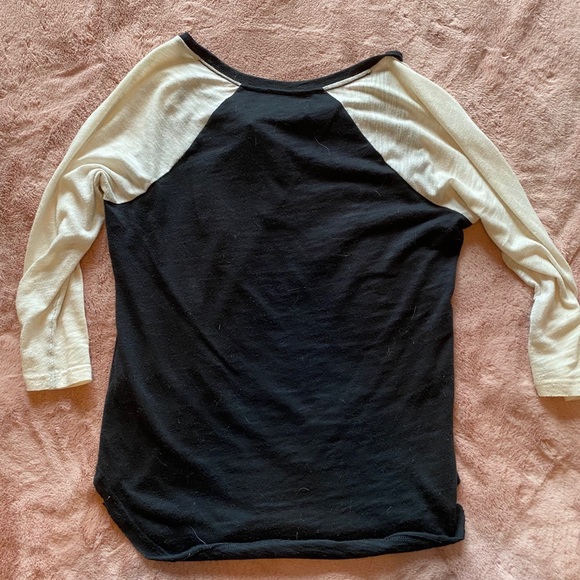 shirt - Picture 3 of 3